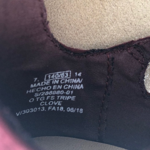 Old Navy faux suede triple strap flats - Picture 7 of 8